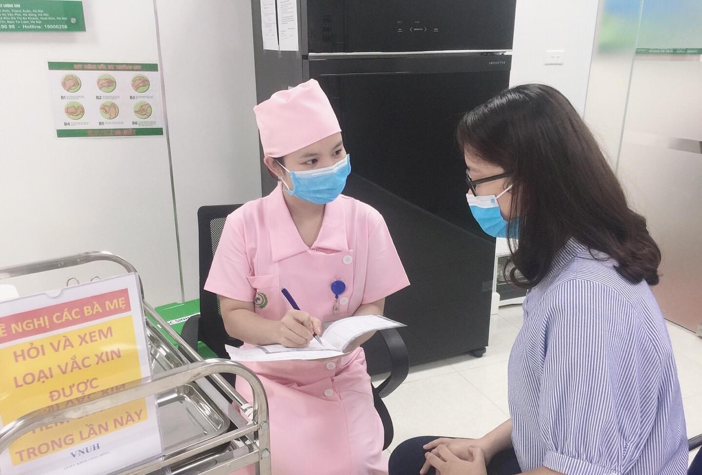 Tiêm chủng dịch vụ